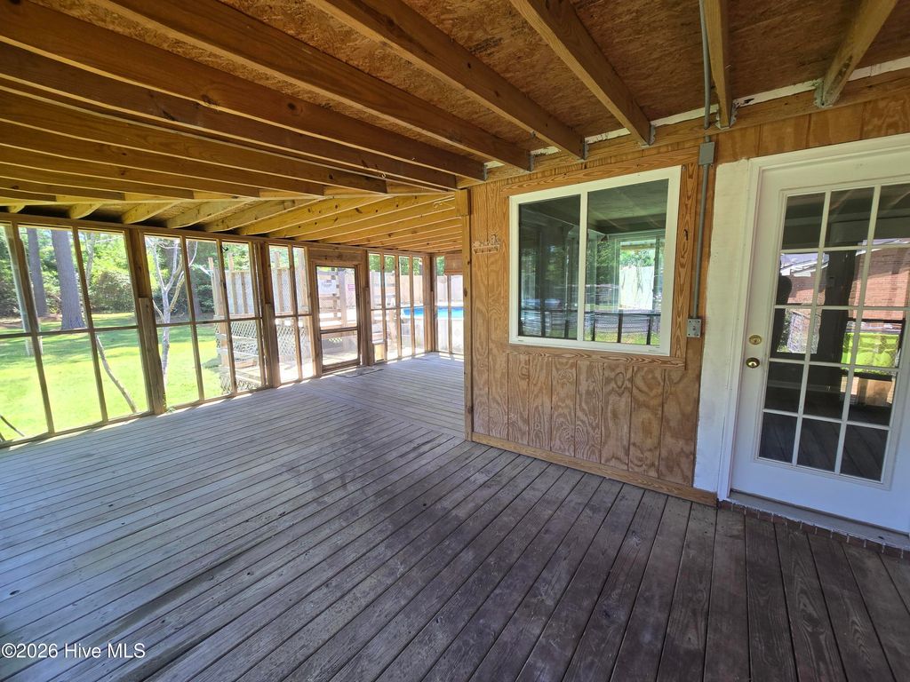 Photo of 1018 Karen Drive, New Bern, NC 28562 (MLS # 100567550)