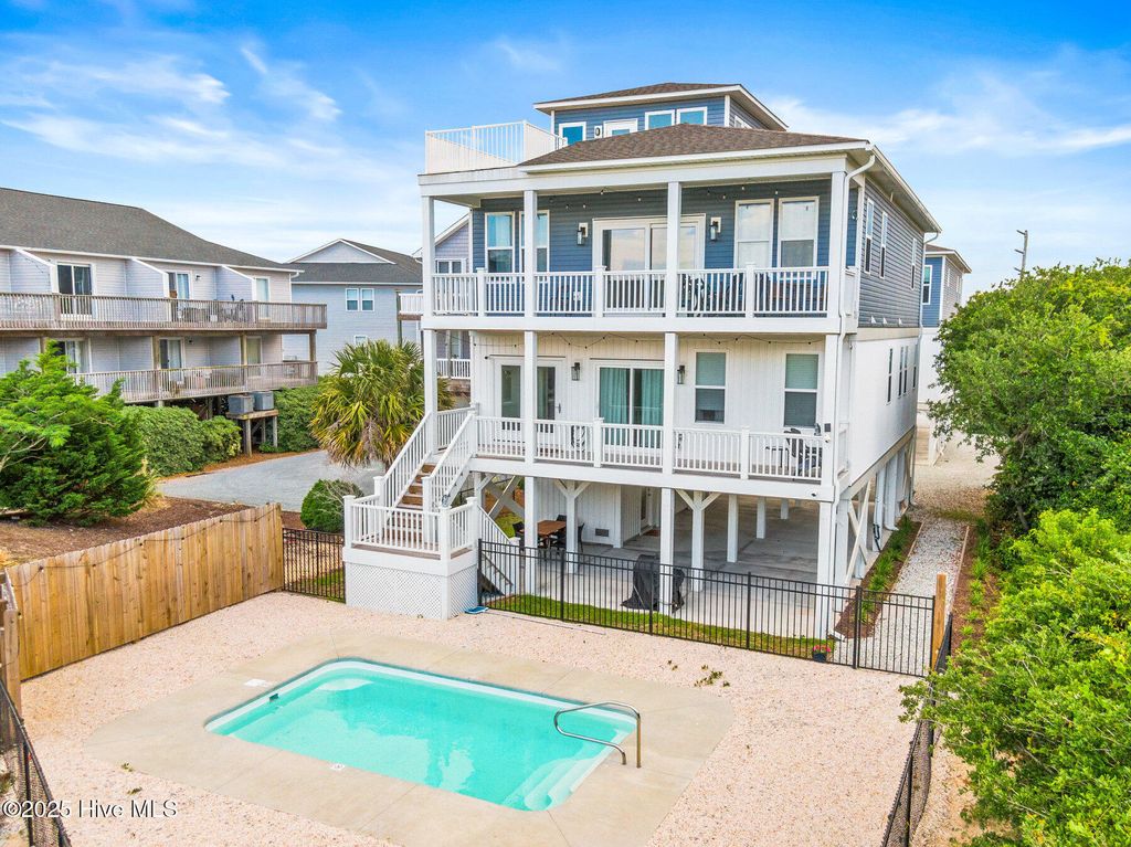 Photo of 822 S Topsail Drive #B, Surf City, NC 28445 (MLS # 100552667)