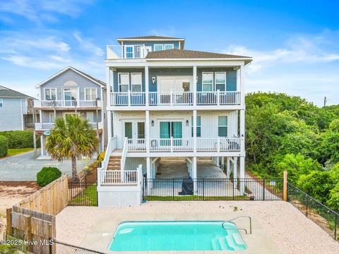 Townhouse For Sale - 822 S Topsail Drive #B<br/> Pender County, Surf City, NC 28445