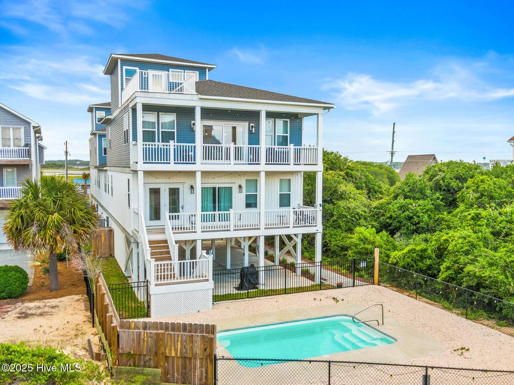Photo of 822 S Topsail Drive #B, Surf City, NC 28445 (MLS # 100552667)