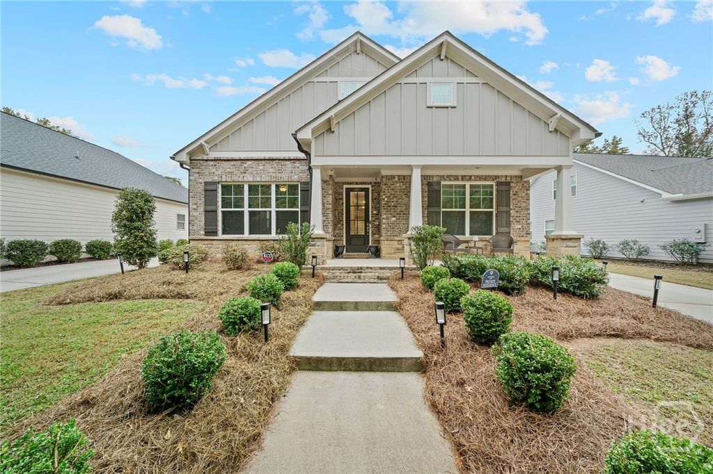 Photo of 397 Edgewater Drive, Athens, GA 30605 (MLS # CL342797)