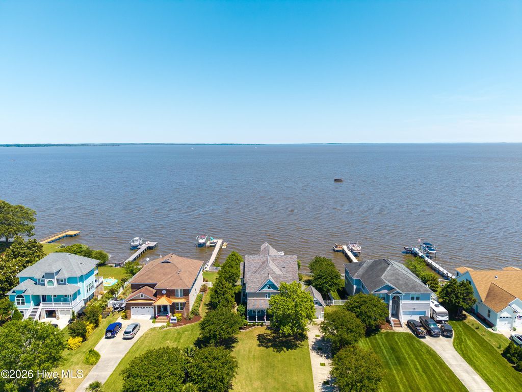 Photo of 178 Mariners Way, Moyock, NC 27958 (MLS # 100573952)
