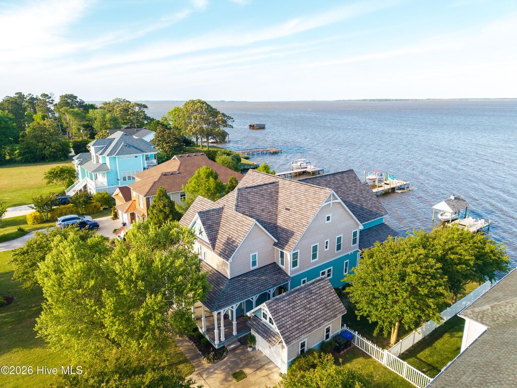 Photo of 178 Mariners Way, Moyock, NC 27958 (MLS # 100573952)