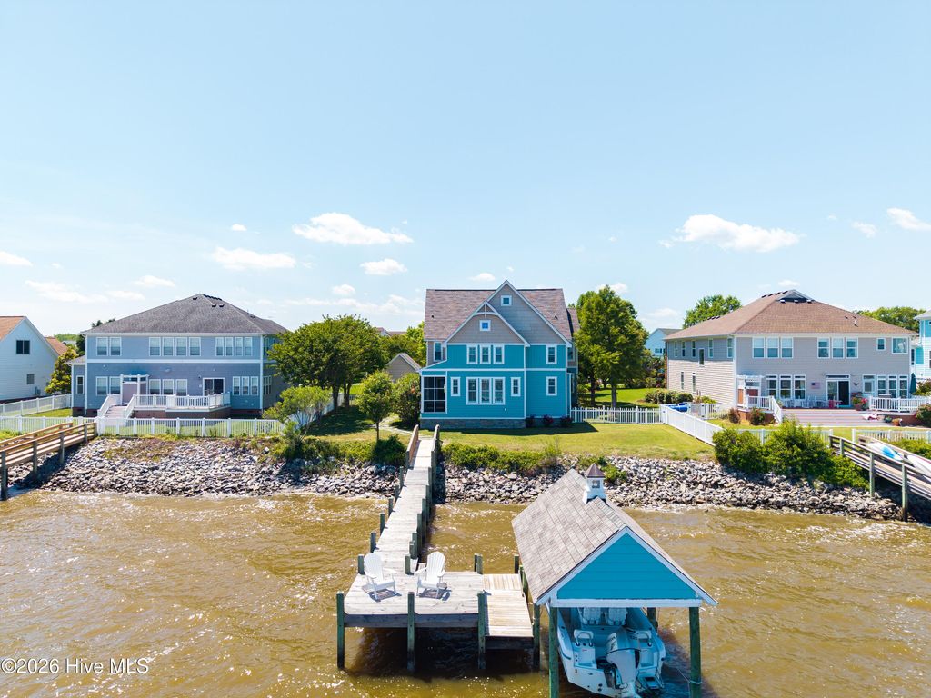 Photo of 178 Mariners Way, Moyock, NC 27958 (MLS # 100573952)