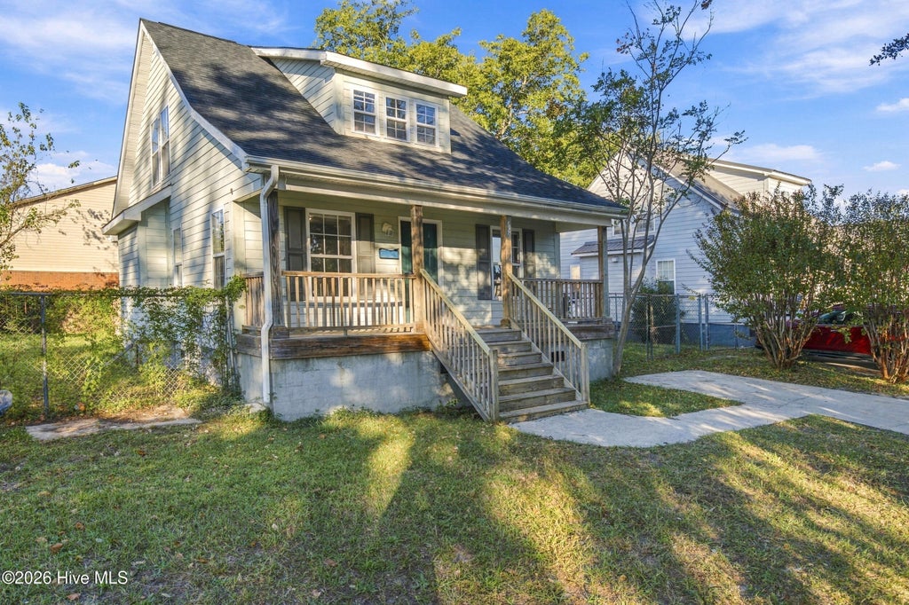 Photo of 626 Taylor Street, Wilmington, NC 28401 (MLS # 100612024)