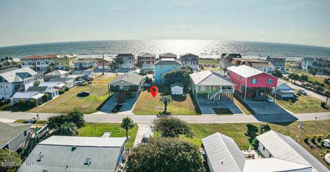 Vacant Land For Sale - 629 S Third Avenue<br/> Kure Beach, NC 28449
