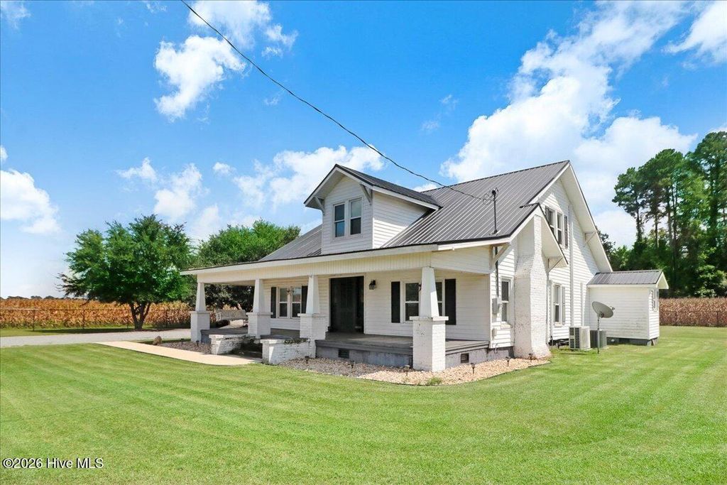 Photo of 2912 W Nc 55 Highway, Mount Olive, NC 28365 (MLS # 100559367)