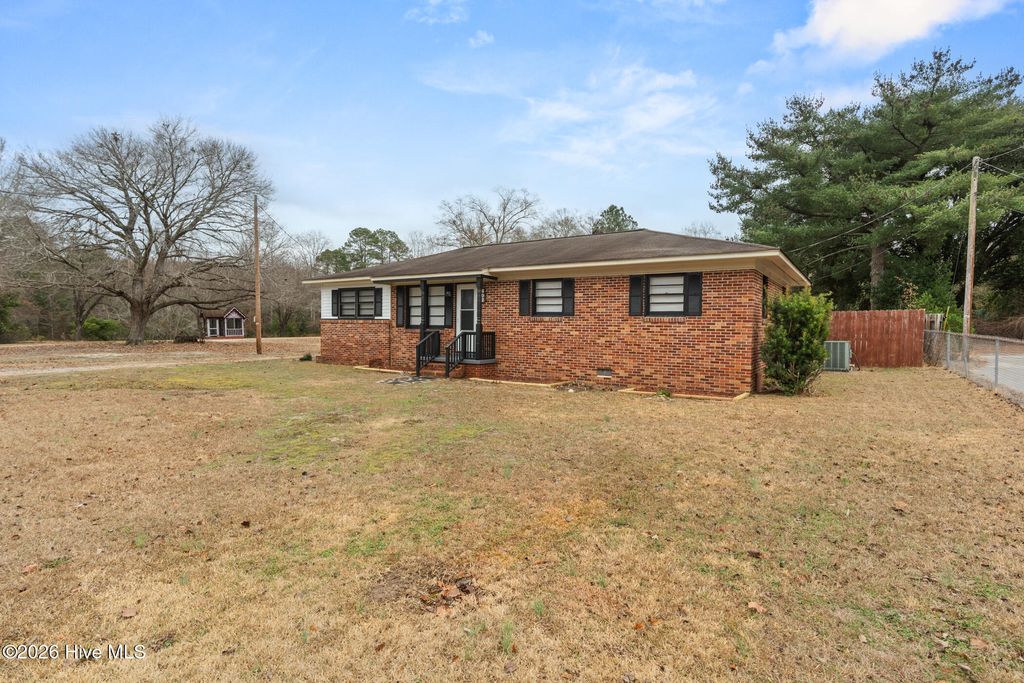 Photo of 602 Fourth Street, Hamlet, NC 28345 (MLS # 100547087)