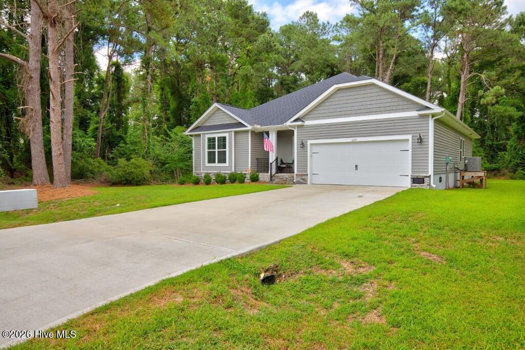 Photo of 1109 Coral Reef Drive, New Bern, NC 28560 (MLS # 100582910)