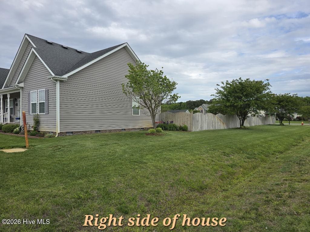 Photo of 112 Bay Leaf Drive, Currituck, NC 27929 (MLS # 100571726)