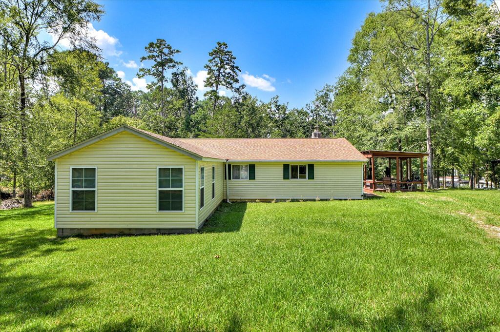 Photo of 1129 Lakeside Drive, Lincolnton, GA 30817 (MLS # 553275)