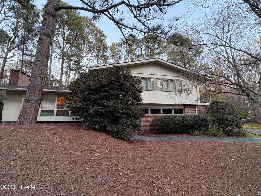 Photo of 957 Sandavis Road, Southern Pines, NC 28387 (MLS # 100561462)