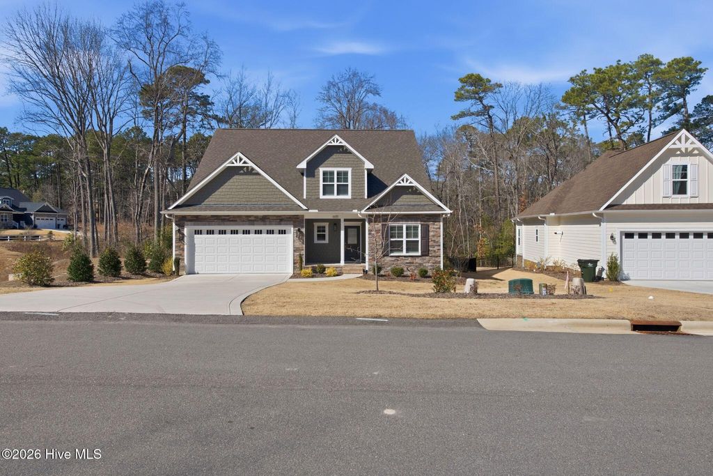 Photo of 605 Jumper Court, Southern Pines, NC 28387 (MLS # 100555823)