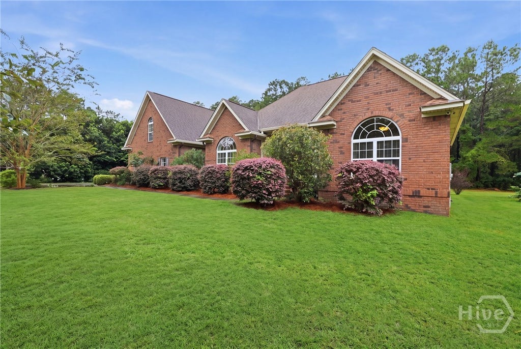 Photo of 141 Saint Catherine Circle, Richmond Hill, GA 31324 (MLS # SA363969)