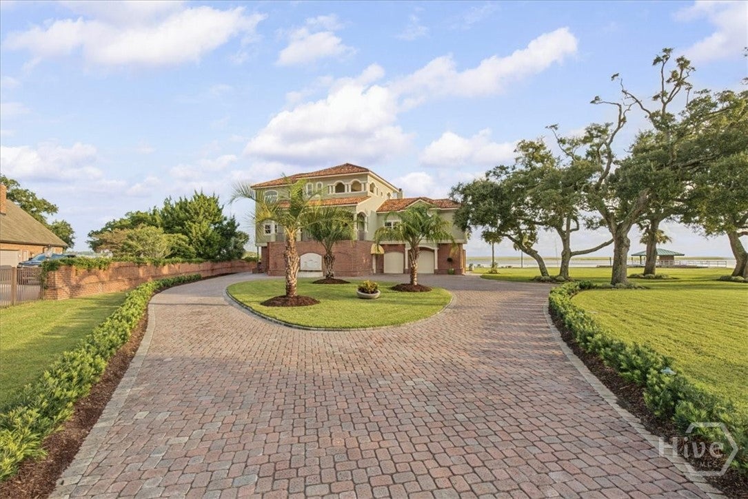 59 Amanda Drive