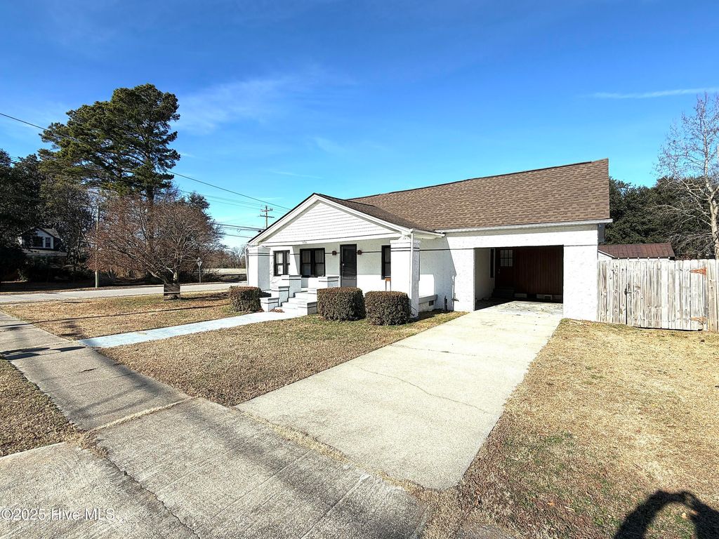Photo of 308 S Yelverton Street, Stantonsburg, NC 27883 (MLS # 100545465)