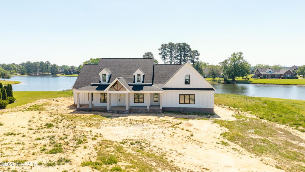 Photo of 170 Lake Point Lane, Clinton, NC 28328 (MLS # 100568607)