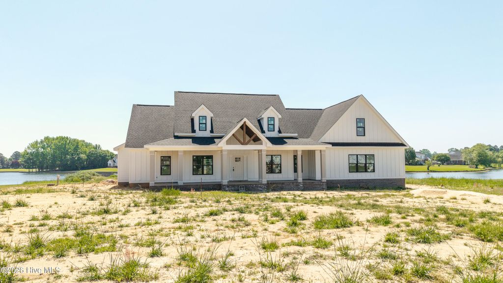 Photo of 170 Lake Point Lane, Clinton, NC 28328 (MLS # 100568607)