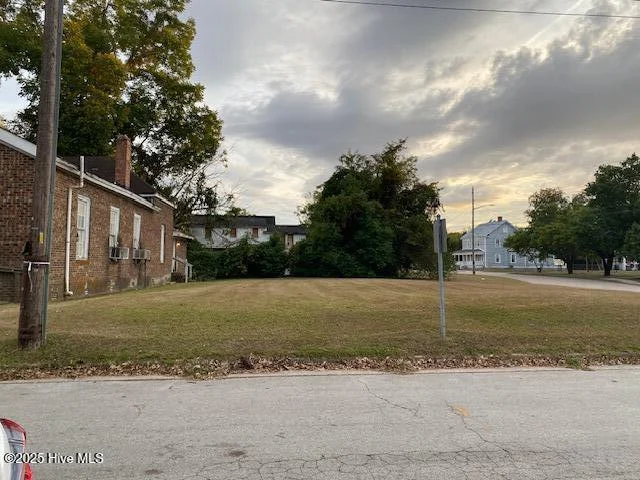 0 E 7th Street