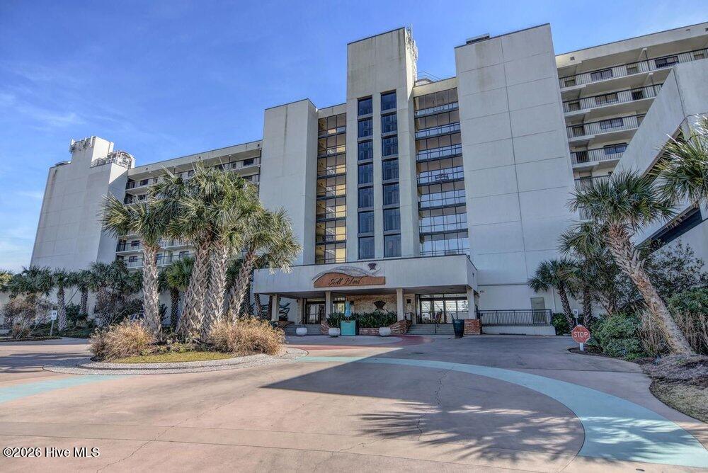 2700 N Lumina Avenue N Unit 817