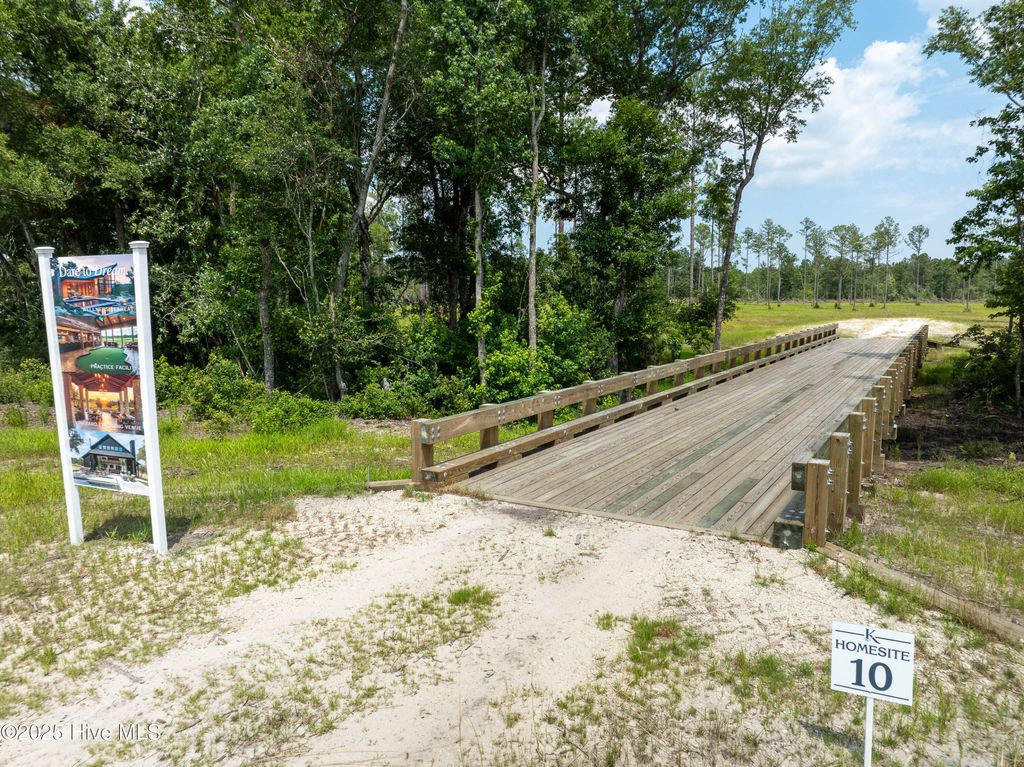 Photo of 10 Kingbird, Rocky Point, NC 28457 (MLS # 100518901)