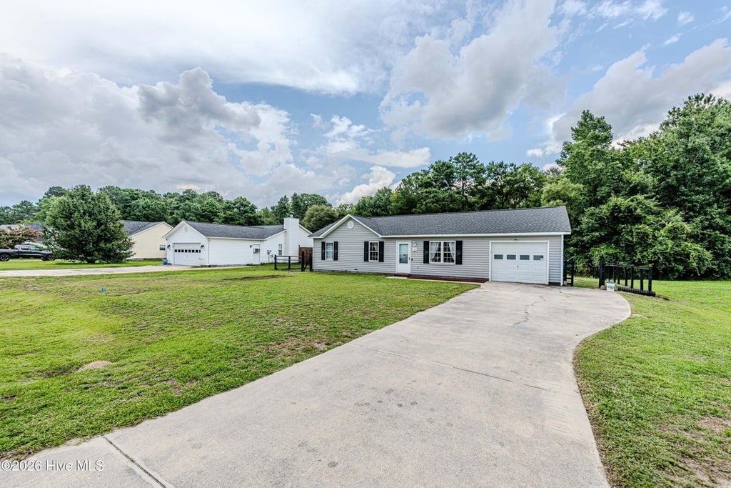 Photo of 106 Linden Road, Richlands, NC 28574 (MLS # 100612729)