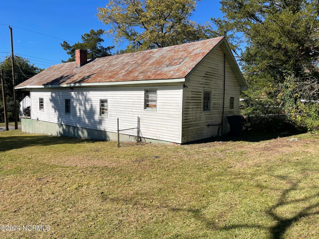 Photo of 700 Isler Street, Goldsboro, NC 27530 (MLS # 100574326)