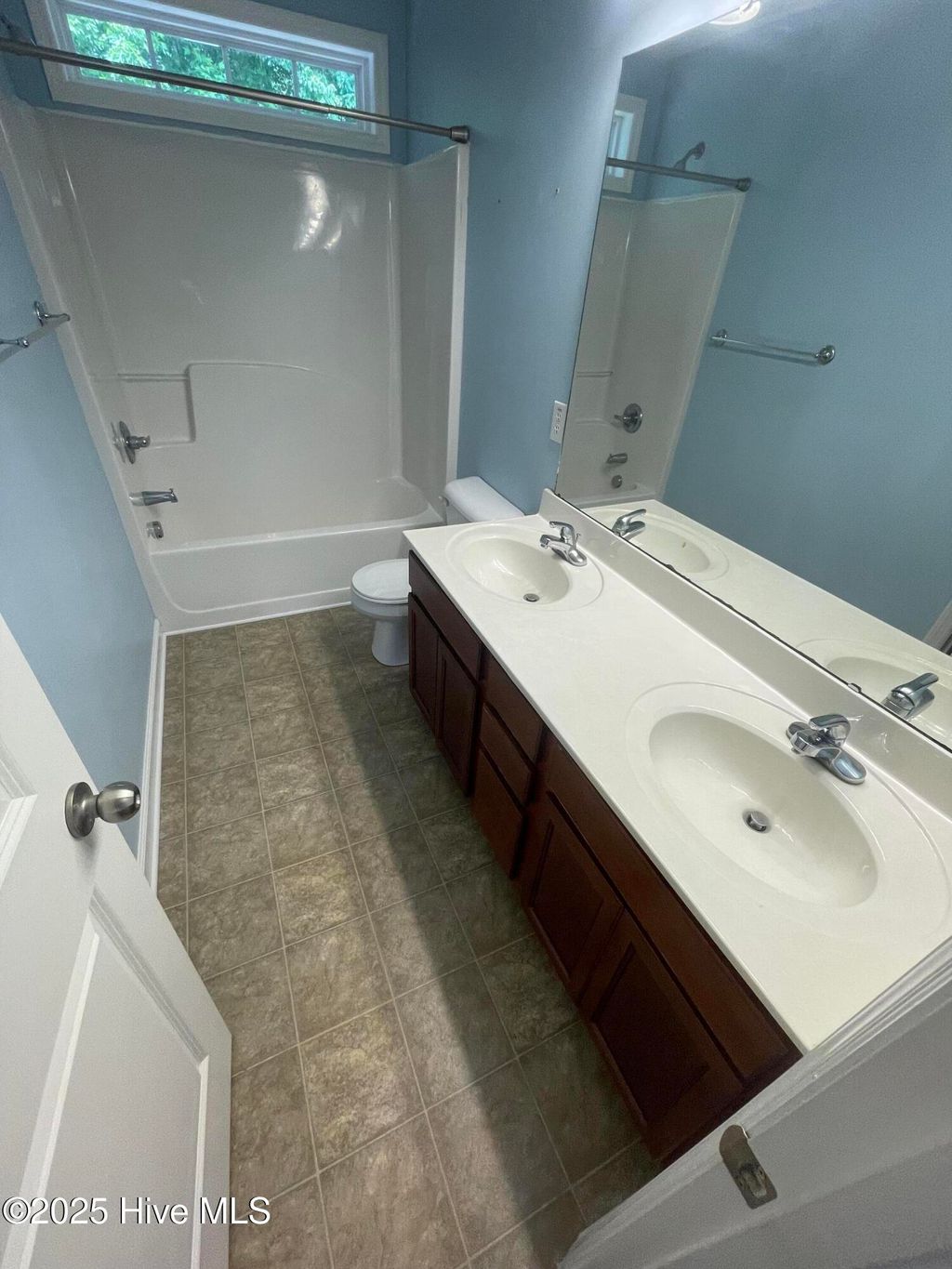 Photo of 146 Broadleaf Drive, Jacksonville, NC 28546 (MLS # 100578694)