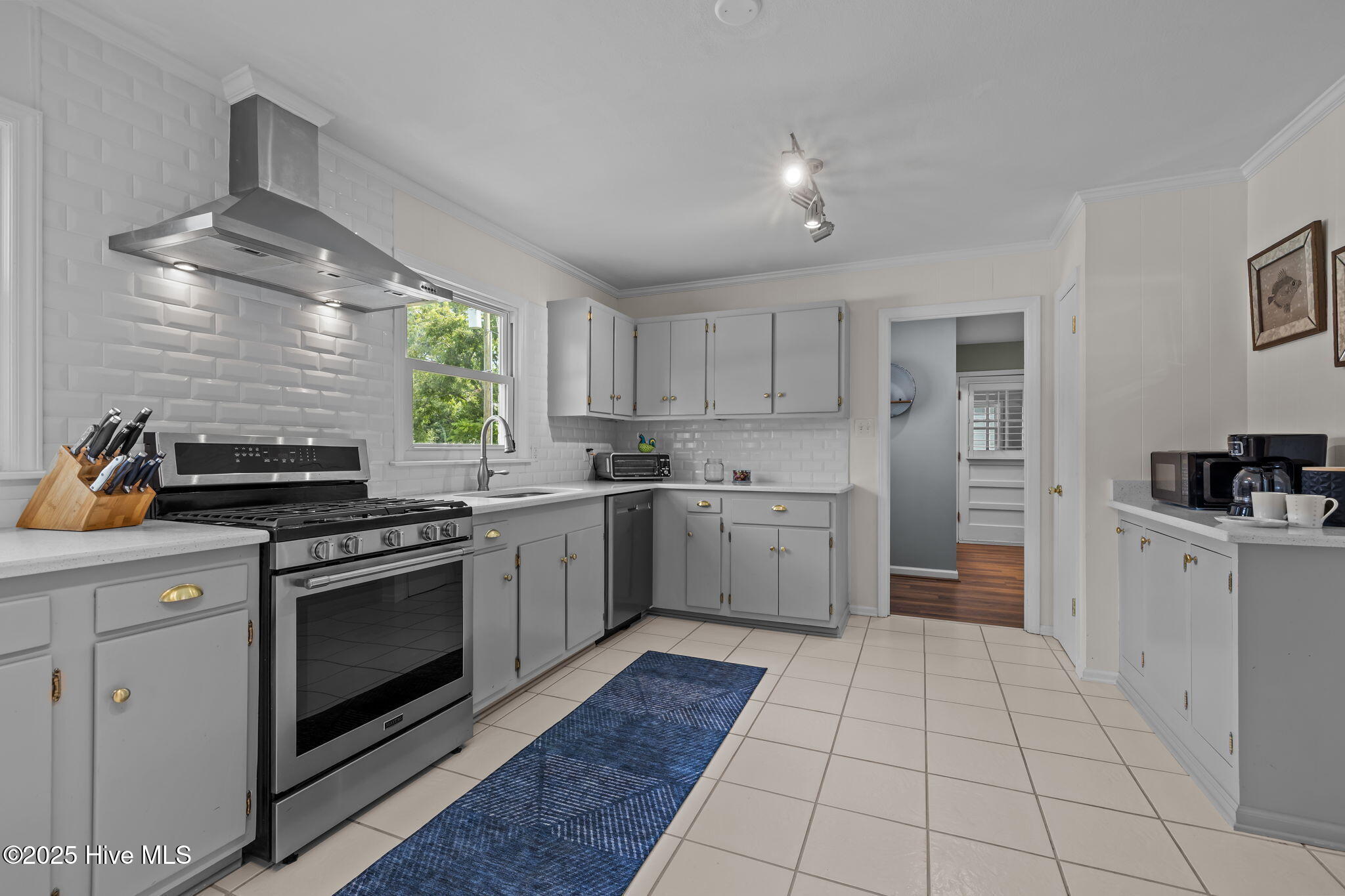 3208 Country Club Road