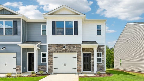 Townhouse For Sale - 502 Cherry Laurel Drive<br/> Sanford, NC 27332