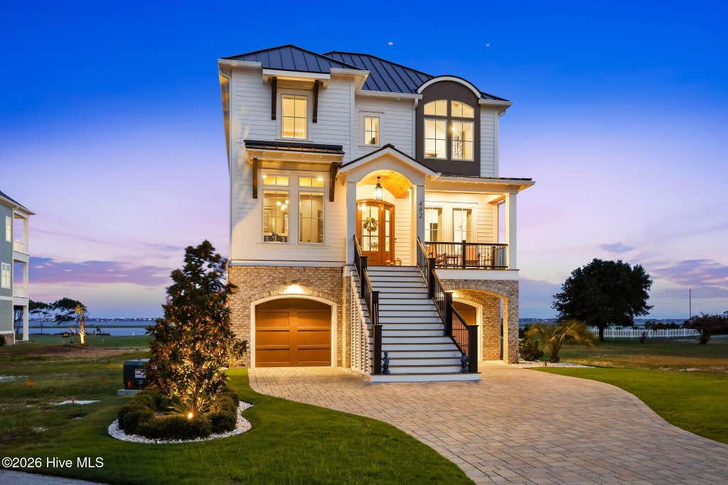 Photo of 402 Kensington Place, Newport, NC 28570 (MLS # 100589983)