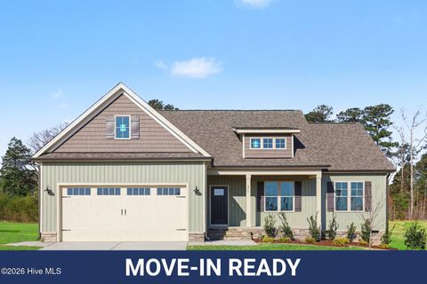 Homes For Sale - 275 Tee Drive<br/> Selma, NC 27576