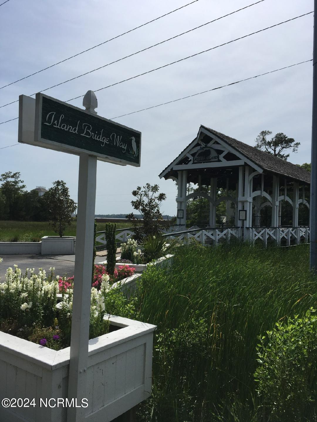 109 Island Bridge Way