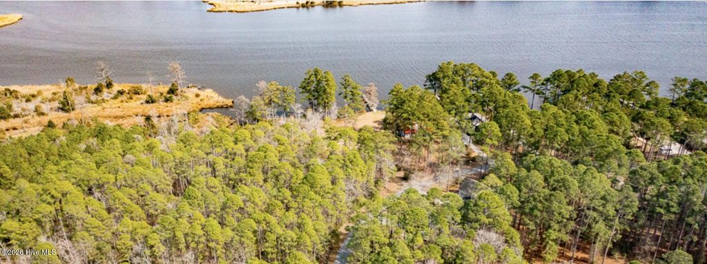 Photo of 929 Crooked Creek Drive, New Bern, NC 28560 (MLS # 100552980)