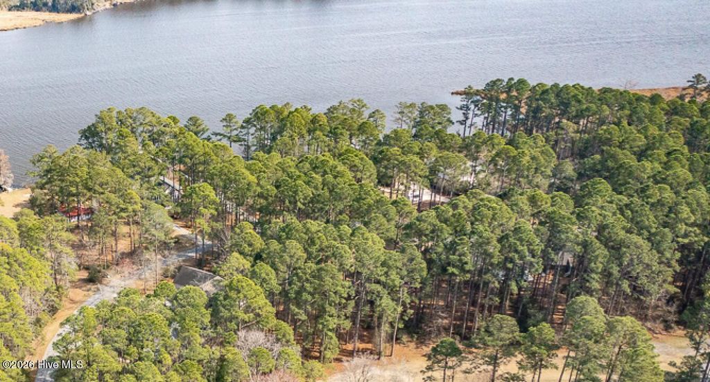 Photo of 929 Crooked Creek Drive, New Bern, NC 28560 (MLS # 100552980)