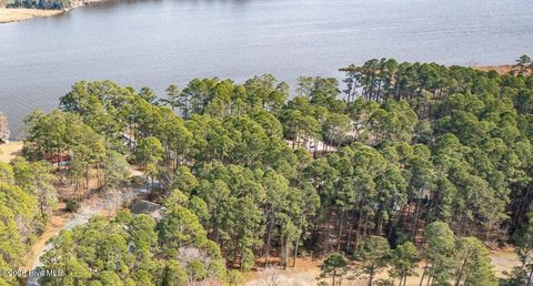 Vacant Land For Sale - 929 Crooked Creek Drive<br/> New Bern, NC 28560