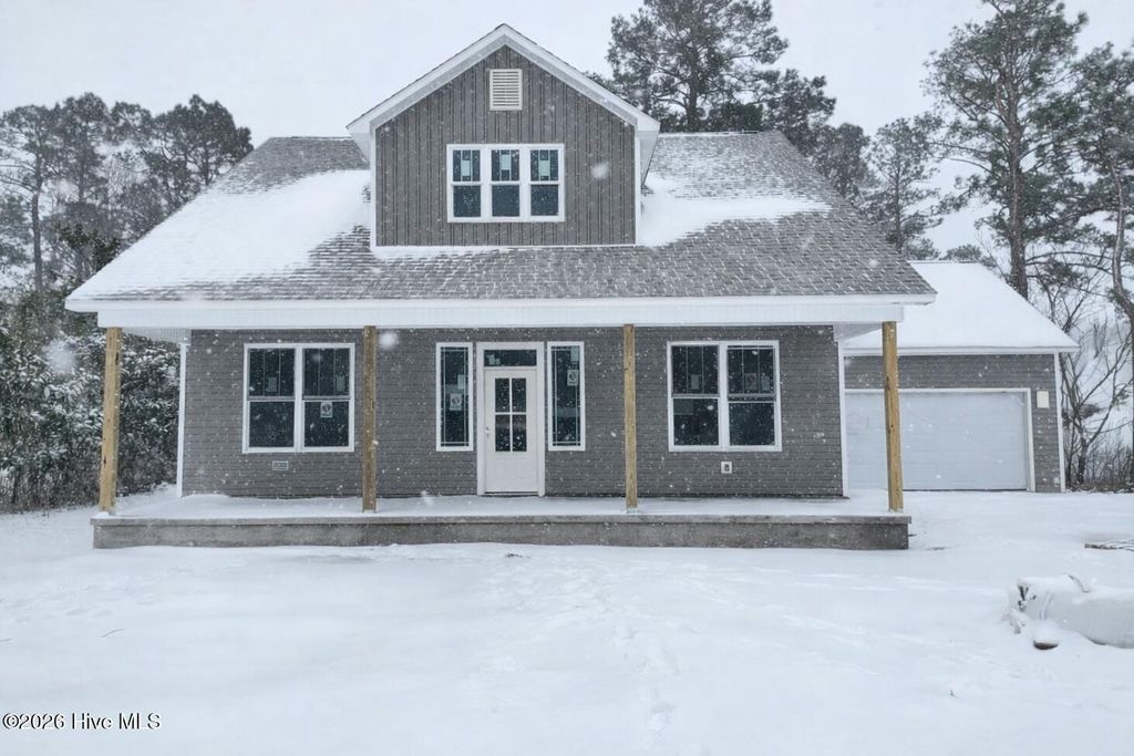 Photo of 2220 Park Avenue, Newport, NC 28570 (MLS # 100554986)