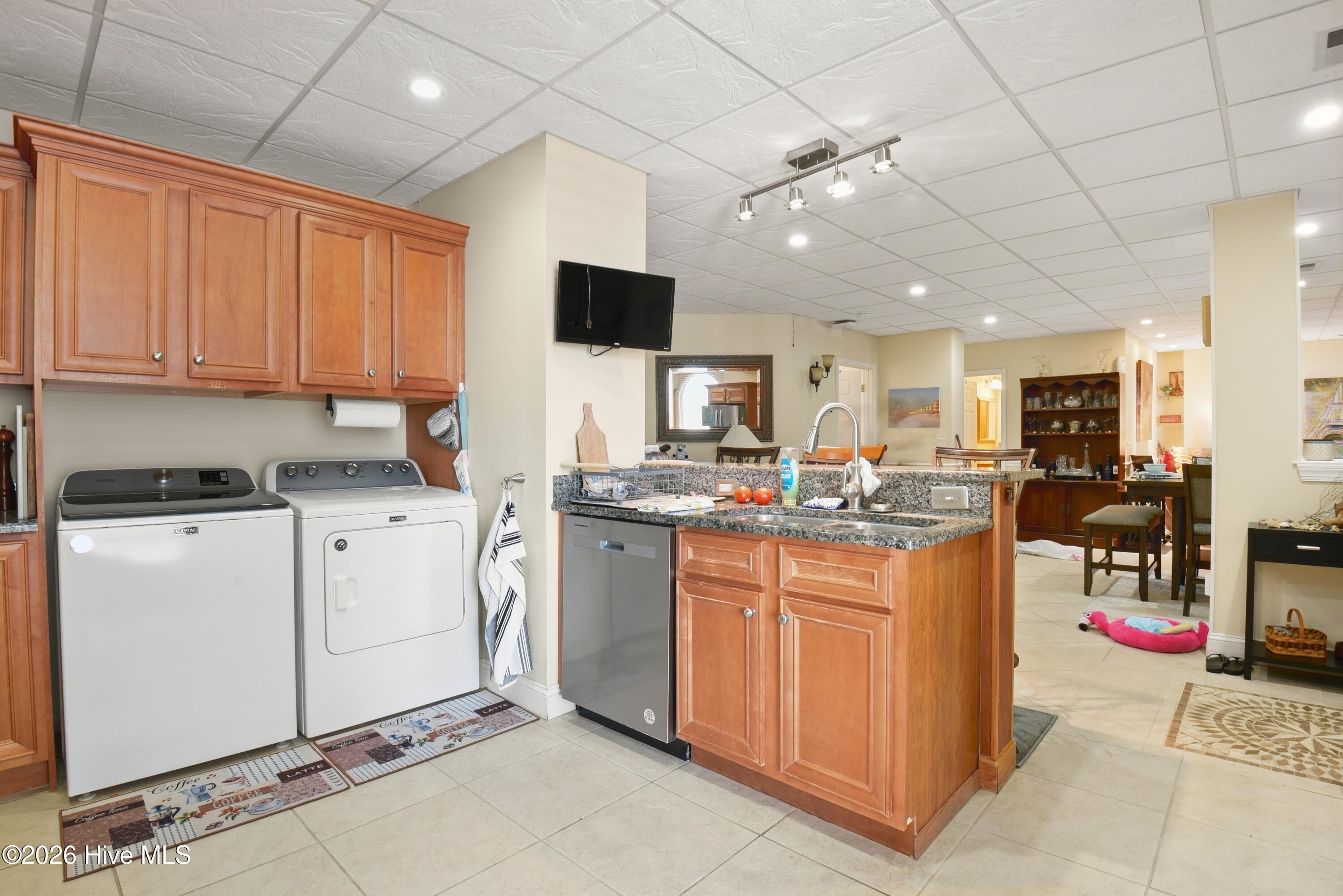 2000 New River Inlet Road 1004