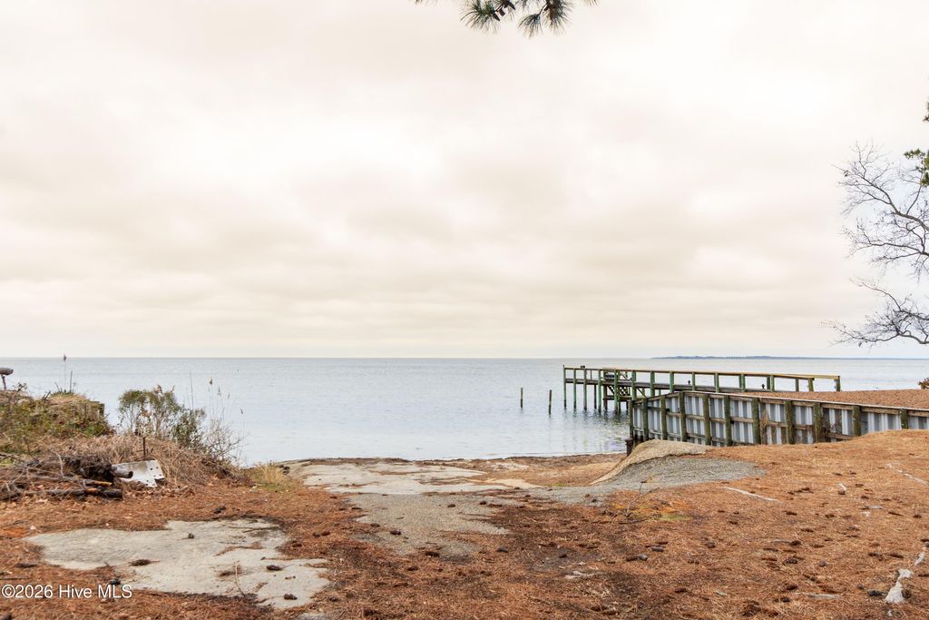 Photo of 116 Peach Tree Street, Jarvisburg, NC 27947 (MLS # 100555635)