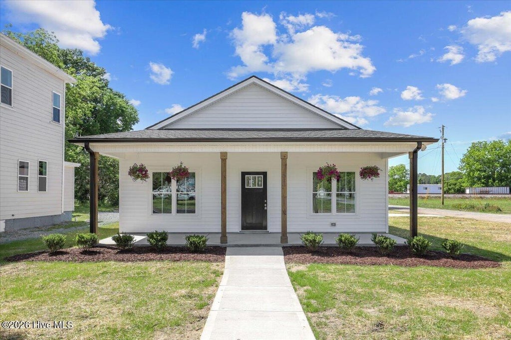 Photo of 4274 Ellis Avenue, Farmville, NC 27828 (MLS # 100593625)