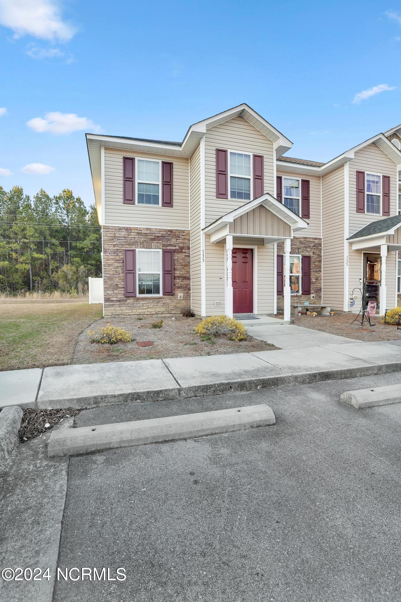 133 W Murrow Lane