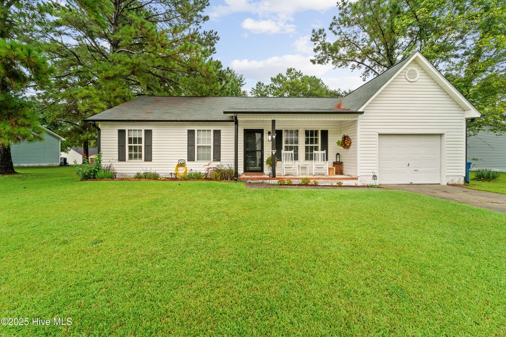 Photo of 128 Sweetwater Drive, Jacksonville, NC 28540 (MLS # 100527302)