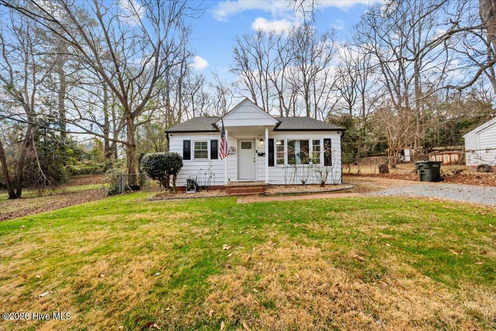 Photo of 210 Brookwood Avenue, Fayetteville, NC 28301 (MLS # 100551004)