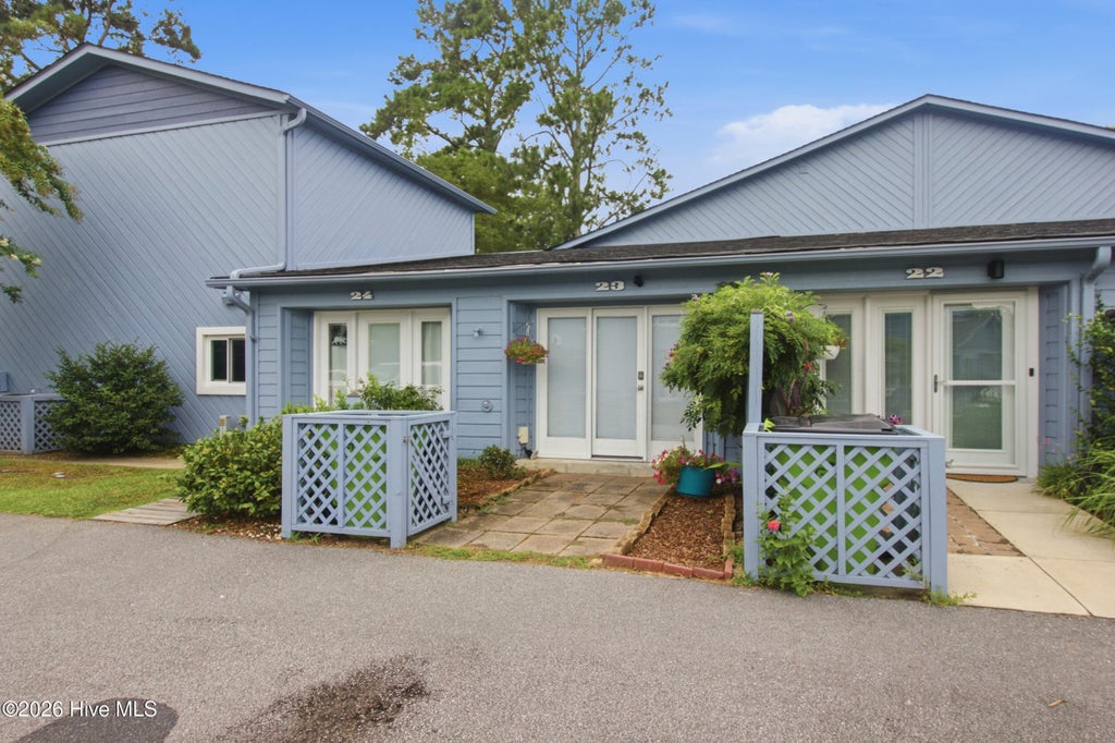 Photo of 23 Harbour Walk, New Bern, NC 28562 (MLS # 100591130)