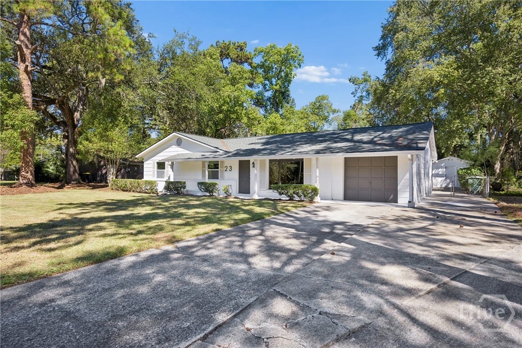Photo of 23 Canterbury Circle, Savannah, GA 31419 (MLS # SA366939)