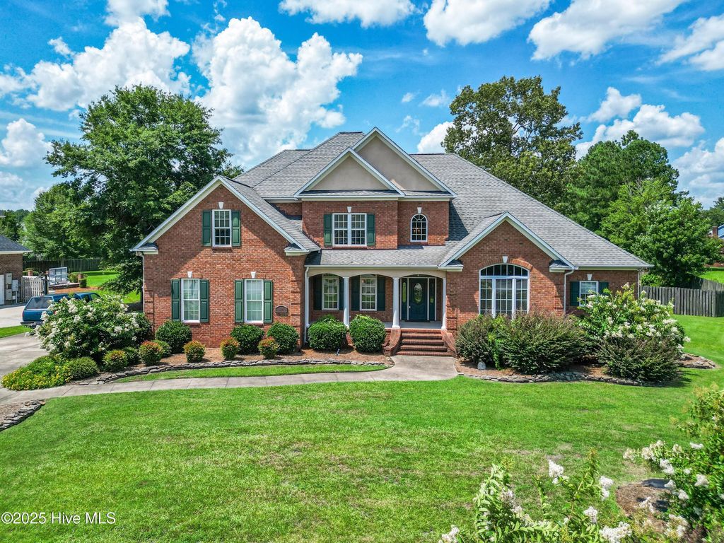 Photo of 124 Iverleigh Lane, Jacksonville, NC 28540 (MLS # 100518438)