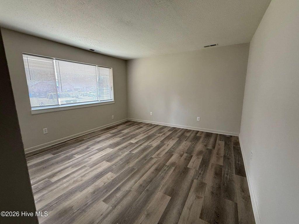 Photo of 503 Myna Drive, Jacksonville, NC 28540 (MLS # 100613421)