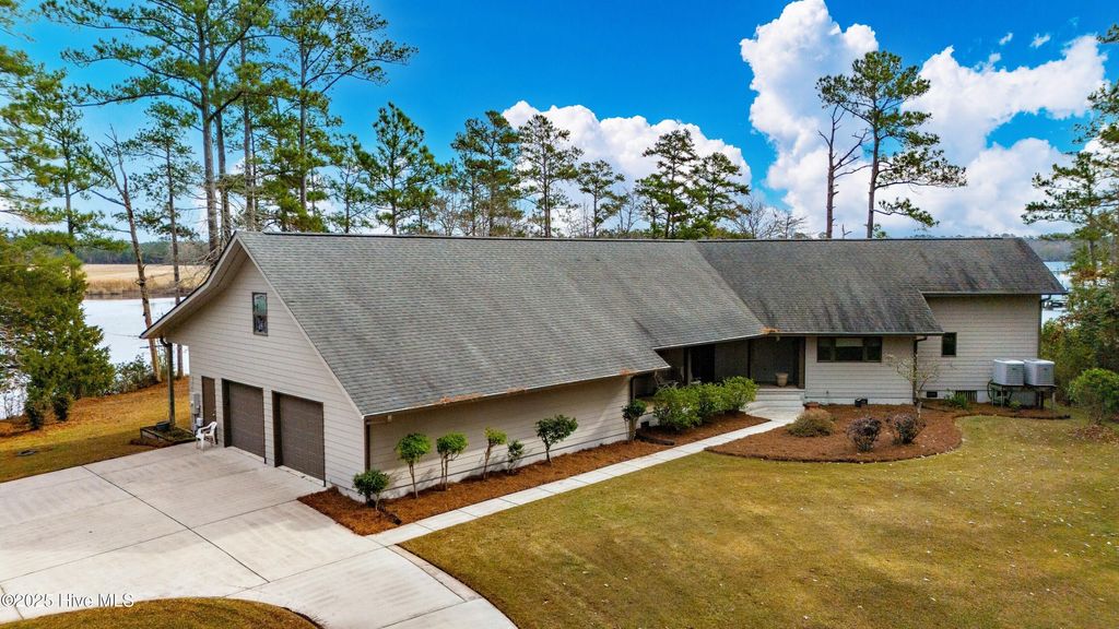 Photo of 138 Shoreline Court, Oriental, NC 28571 (MLS # 100545182)