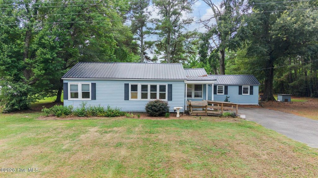 Photo of 2426 Sarecta Road, Pink Hill, NC 28572 (MLS # 100590144)