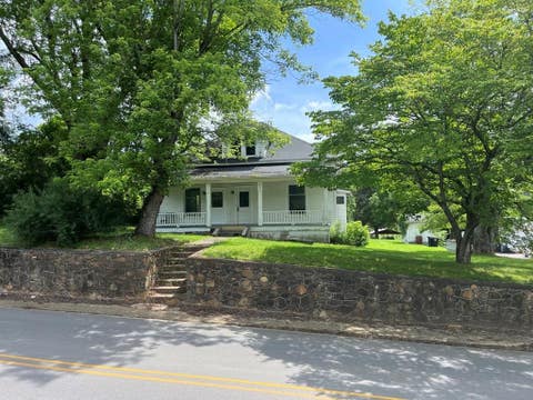 Homes For Sale - 805 Hiwassee Street<br/> Murphy, NC 28906